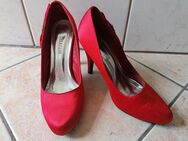 Rote High Heels mit Samt und Schleife - Kaiserslautern