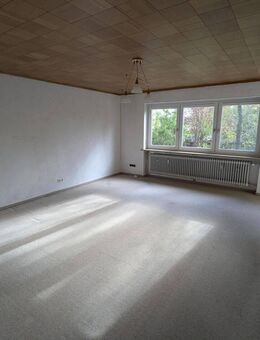 Erdgeschoss-Wohnung mit großem Gartenanteil - Sinzing