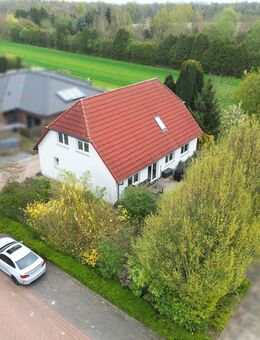 Großzügiges Ein- oder Zweifamilienhaus in bevorzugter Feldrandlage! - Rehburg-Loccum