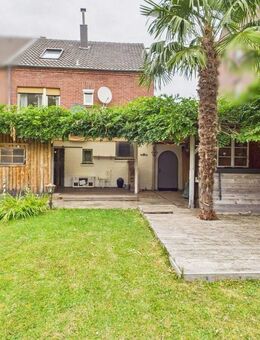 Gepflegtes Reiheneckhaus im mediterranen Flair in Düren-Birkesdorf - Düren
