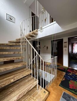 Gepflegtes und geräumiges Einfamilienhaus mit 210m² mit zeitgemäßem Luxus - Weißenborn (Hessen)