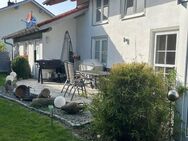 Feines Einfamilienhaus mit Wintergarten und Doppelgarage - Rechtmehring