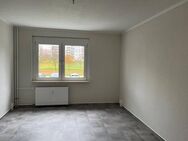 Wir sanieren für Sie! 3-Raum-Wohnung mit Balkon! - Oschersleben (Bode)