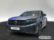 VW Touareg, 3.0 TDI R-Line |||, Jahr 2022 - München