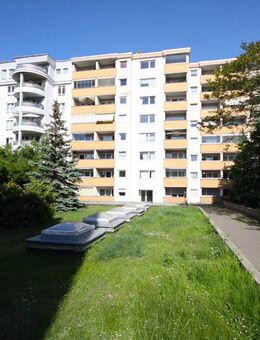 Vermietete 1-Zimmer-Wohnung mit Balkon und Tiefgaragenstellplatz - zentrale Lage in Berlin - Berlin