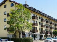 Viel Platz, Licht & ein großer Balkon: Schöne 3-Zimmerwohnung mit Einbauküche und Badewanne - München