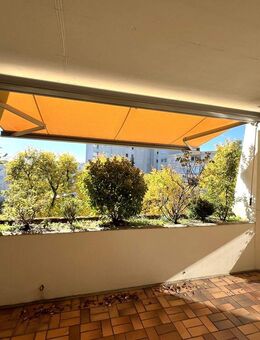 Zentrumsnahe Lage im Grünen! Modernisierte 4-Zimmer-Wohnung mit Sonnenbalkon in Neumarkt - Neumarkt (Oberpfalz)