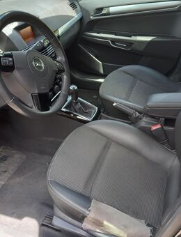 Opel Astra Caravan Edition111 - Oberderdingen