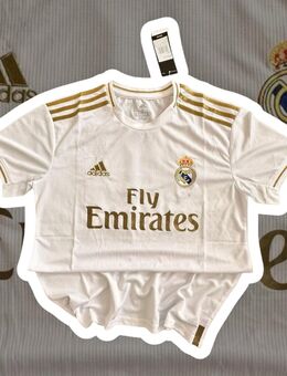 Real Madrid Fußballtrikot Größe M - Wiehl