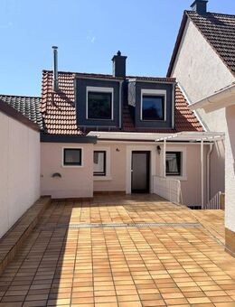 Otterberg: Top gepflegtes Einfamilienhaus mit Garage und Innenhof in historischer Altstadt - Otterberg