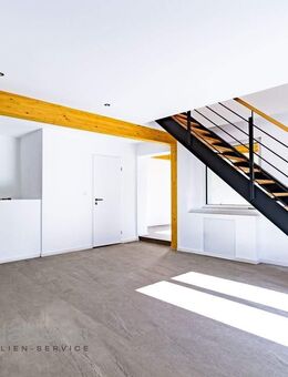 Sanierte 4-Zimmer Maisonette-Wohnung mit Balkon, Terrasse und Festungsblick - Würzburg