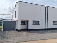 Moderne Doppelhaushälfte mit Garage und schönem Garten - Nörvenich
