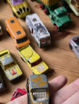 Retro-Autosammlung – Hot Wheels, Matchbox, Corgi, Siku, Lesney, Baujahr 21 stuck - Berlin
