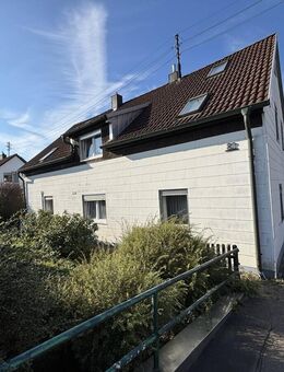 "Vielseitiges Zweifamilienhaus mit Werkstatt, Lager und 4 Garagen - ideal für Wohnen & Arbeiten" - Kelheim