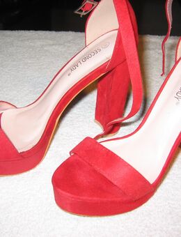 Der rote Klassiker in 38 Sandalette - High Heel - Moosinning