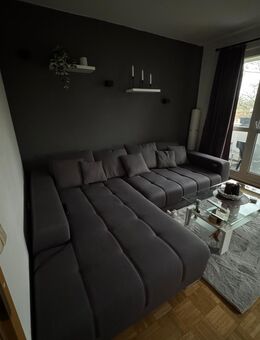 Wohnlandschaft mit elektrischer Ein- und Ausfahrfunktion - Halle (Saale)