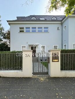 Denkmalgeschütztes, einseitig angebautes Einfamilienhaus - Köln