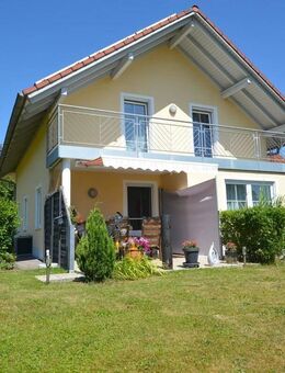 Schönes Einfamilienhaus mit großem Garten in ruhiger Lage - Johanniskirchen