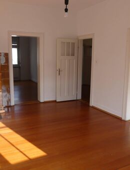 Weststadt-Idyll: Altbaucharme mit 2 Balkonen - Karlsruhe