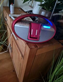 Abspielgerät Für ipod/iphone mit Radio - Glashütten (Hessen)