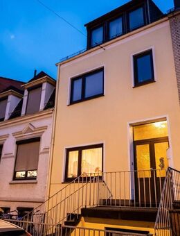 *** 2 WE über 4 ETAGEN im RMH - 1 WE wird FREI - 1 WE vermietet *** - Bremen