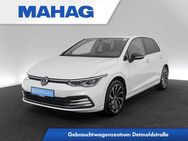 VW Golf, 1.5 TSI VIII Life, Jahr 2023 - München