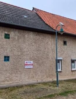 Einfamilienhaus mit viel Platz - mit Scheunen, Garagen + weiterem Nebengelass - Ditfurt