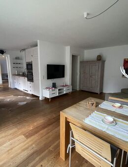 Moderne Souterrainwohnung mit 40 m² Terrasse und All-Inclusive-Miete in Weiherfeld-Dammerstock - Karlsruhe