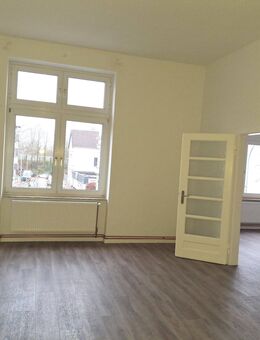 Wunderschöne große Atelierwohnung im 1.OG in der Hafenstraße 11 zu vermieten im Jugendstilhaus - Bremerhaven