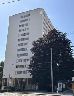 Freie sanierungsbedürftige 1-Zimmer-Wohnung in Stuttgart - Stuttgart