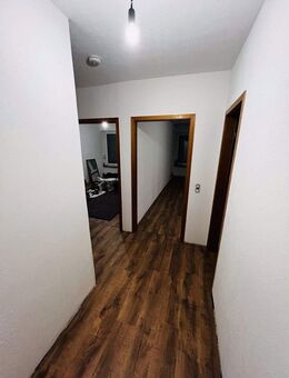 2Zimmer und große Terrasse - kurzfristig frei - frisch renoviert! - Stuttgart