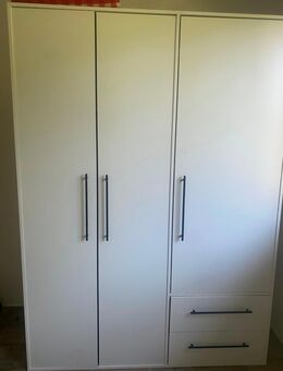 Kleiderschrank dringend weg - Duisburg