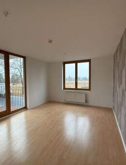 AB SOFORT - Helle 2-Zimmer-Wohnung mit Balkon - Velten