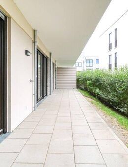 Privater Garten & Terrasse: stilvolle Erdgeschosswohnung mit großzügigem Wohnkomfort - Dortmund