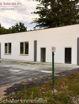 Ehemalige Lagerhalle mit gen. Umbau zu 2 DHH in ruhiger Lage - Roth (Bayern)