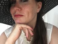 Wer sucht Cabrio/Roadster begeisterte Beifahrerin - Berlin
