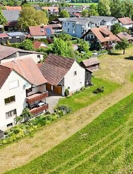 VIEL SONNE - VIEL LICHT - VIEL GRÜN: 3-4 FAM.HAUS GR. SCHEUNE UND FREIZEIT- UND GARTENGRUNDSTÜCK - Wilhelmsdorf (Baden-Württemberg)