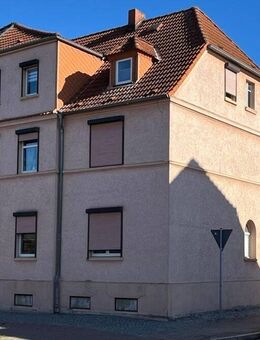 Mehrfamilienhaus mit Zufahrt, Garagen und Balkonen !! - Tangermünde