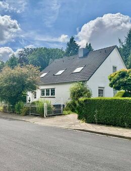Familienhit am Bockelsberg - Zweifamilienhaus mit Pool & Kamin - Lüneburg