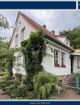 Liebhaber-Objekt in Hämelschenburg, 2 EFH mit großzügigem Gartenpark in Wandrandlage - Emmerthal