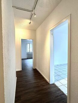 Frisch renovierte und geräumige 2-Zimmer-Wohnung in Top Lage von Nippes! - Köln