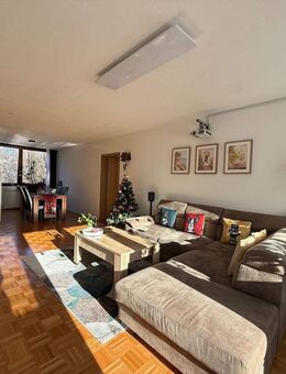 Sonnige & geräumige 3-Zimmer-Wohnung direkt am Park mit großem Balkon und individuellem Potenzial - München