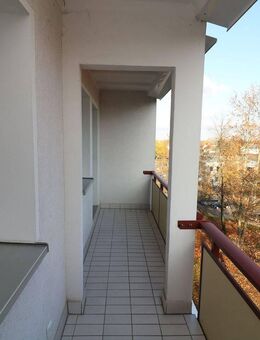 Für Sparfüchse...günstige 3-RW mit Wanne u. Balkon!!! - Freiberg