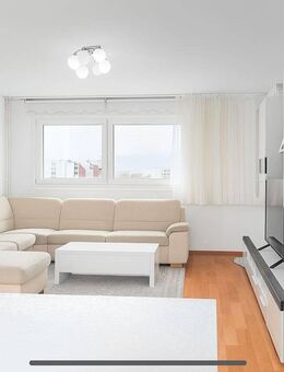 +++Wohnen mit Weitblick+++ - Familienfreundlicher 4-Zimmer-Wohntraum mit Loggia & Tiefgarage - München