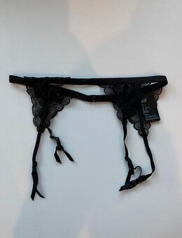 H&M Dessous Strapse Strapsgurt Größe M schwarz - Stuttgart