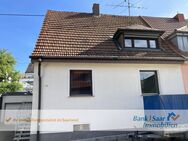 Charmante Doppelhaushälfte mit Potenzial in ruhiger Lage von Schiffweiler - Schiffweiler