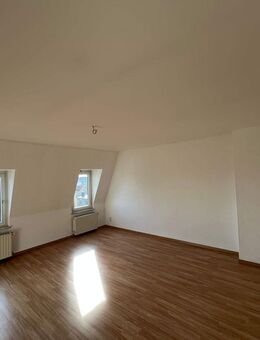 4-Zimmerwohnung im DG eines Altbaus - Schkeuditz