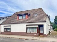 Einfamilienhaus im Ortskern von Hennstedt/ Dithm. ca.300 qm WFL - Hennstedt (Landkreis Dithmarschen)