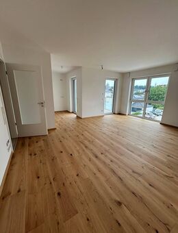 Helle 2-Zimmer Wohnung in exklusiver Stadtlage in 94469 Deggendorf - Deggendorf