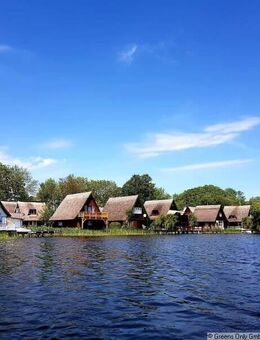 TRAUMHAFTES REETGEDECKTES BOOTSHAUS AM SEE - EIN JUWEL IN DER MECKLENBURGER SCHWEIZ - Teterow